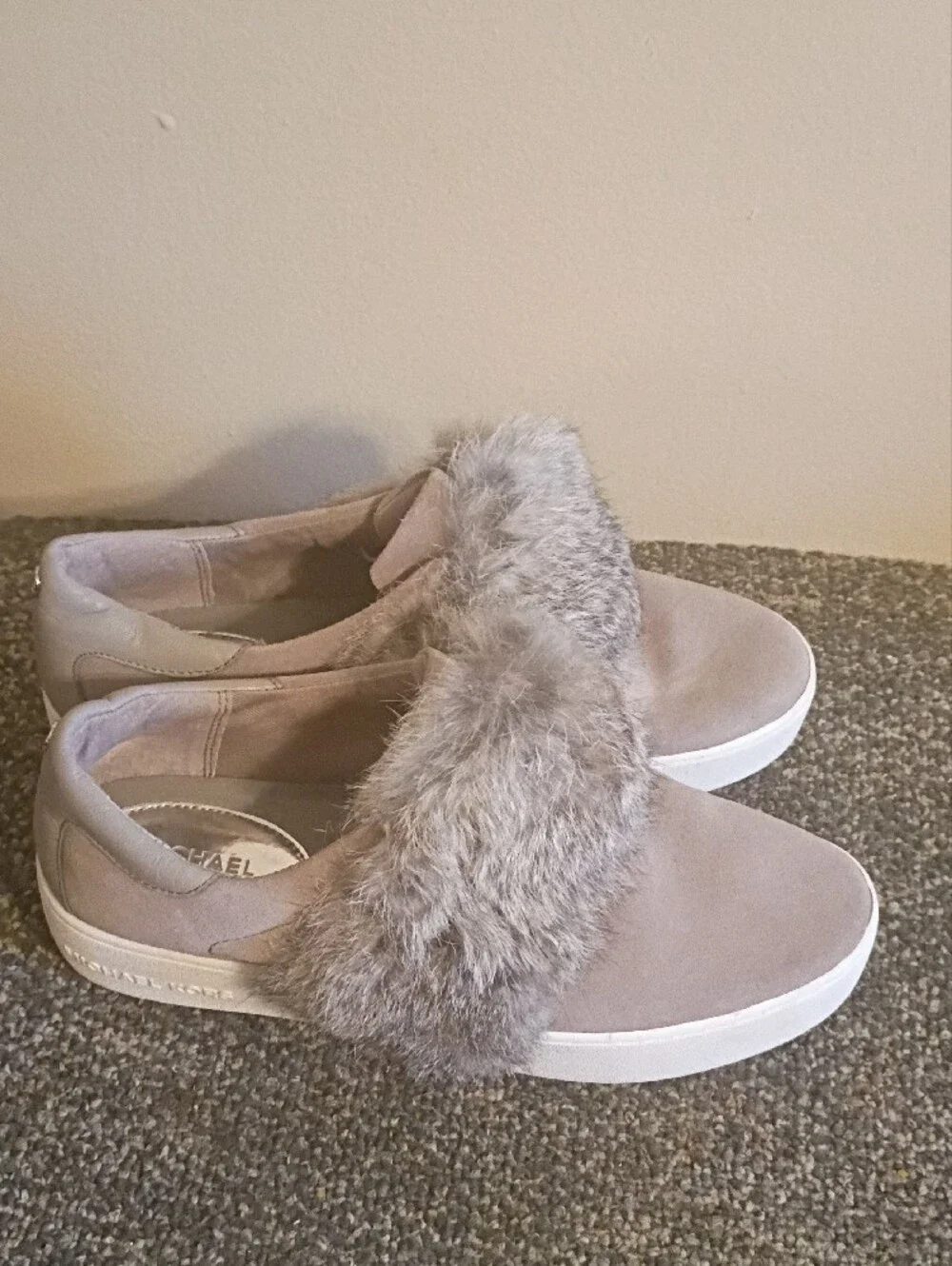 Michael Kors Maven  Gray Slip-On Sneakers with Faux Fur Trim Size 9